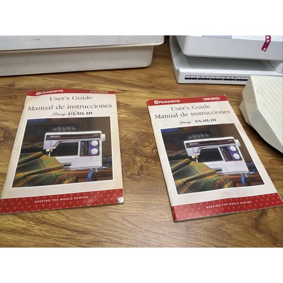 Husqvarna Viking Daisy 315 Sewing Machine Tested w/ Pedal Manuals & Case Sweden - Picture 5 of 11